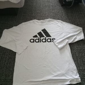 Vintage adidas long sleeve T-shirt